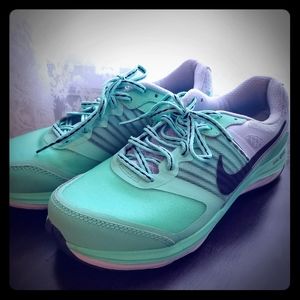 Mint Green Nike Dual Fusion Running Shoes 7.5